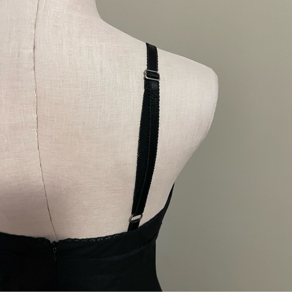 NYLON BY DEX Button Fastening Dress with Adjustable Straps - Picture 8 of 10